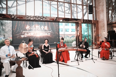 凝聚文藝力量，共筑世界文化名城——成都市文聯(lián)黨組書記楊曉陽(yáng)談文化藝術(shù)交流活動(dòng)策劃